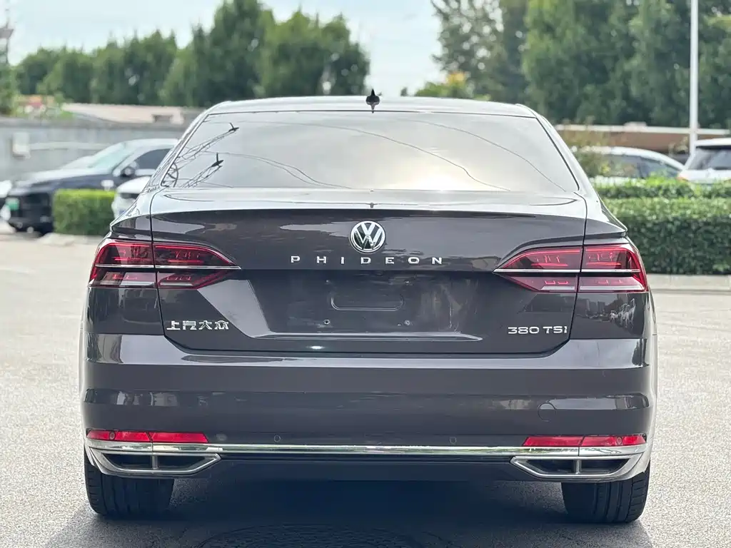 Volkswagen Phideon — миниатюра 8
