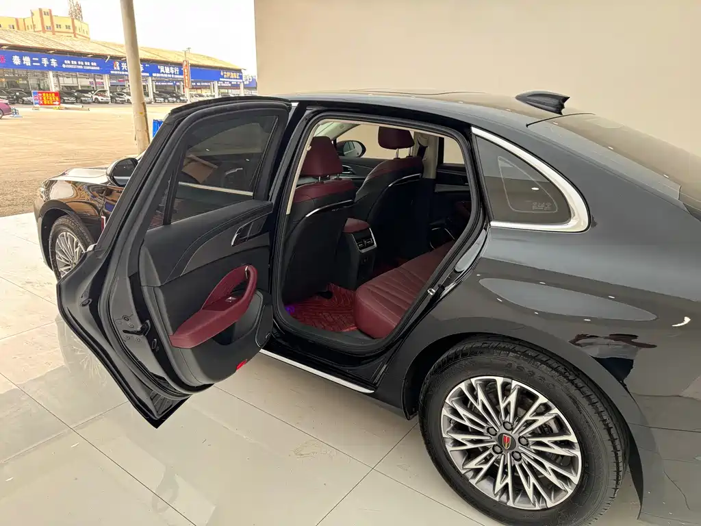 Hongqi Hongqi H5 — миниатюра 7