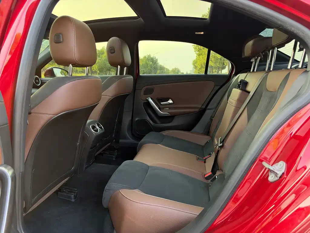 Mercedes-Benz A-Class — миниатюра 13