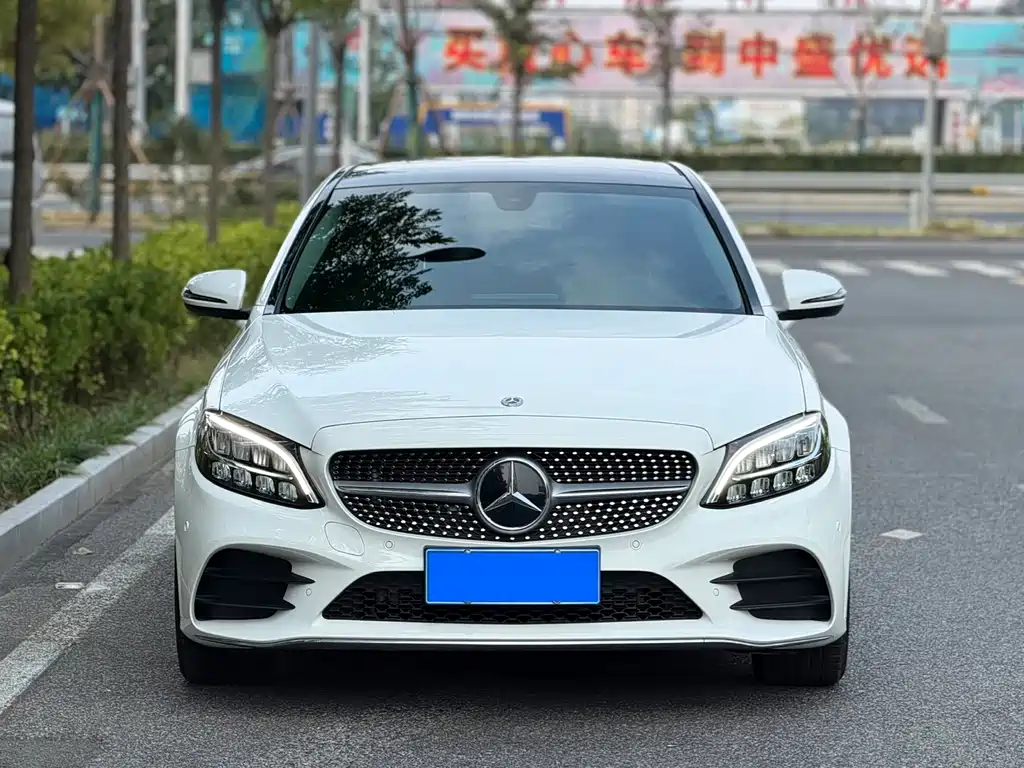Mercedes-Benz C-Class — миниатюра 2