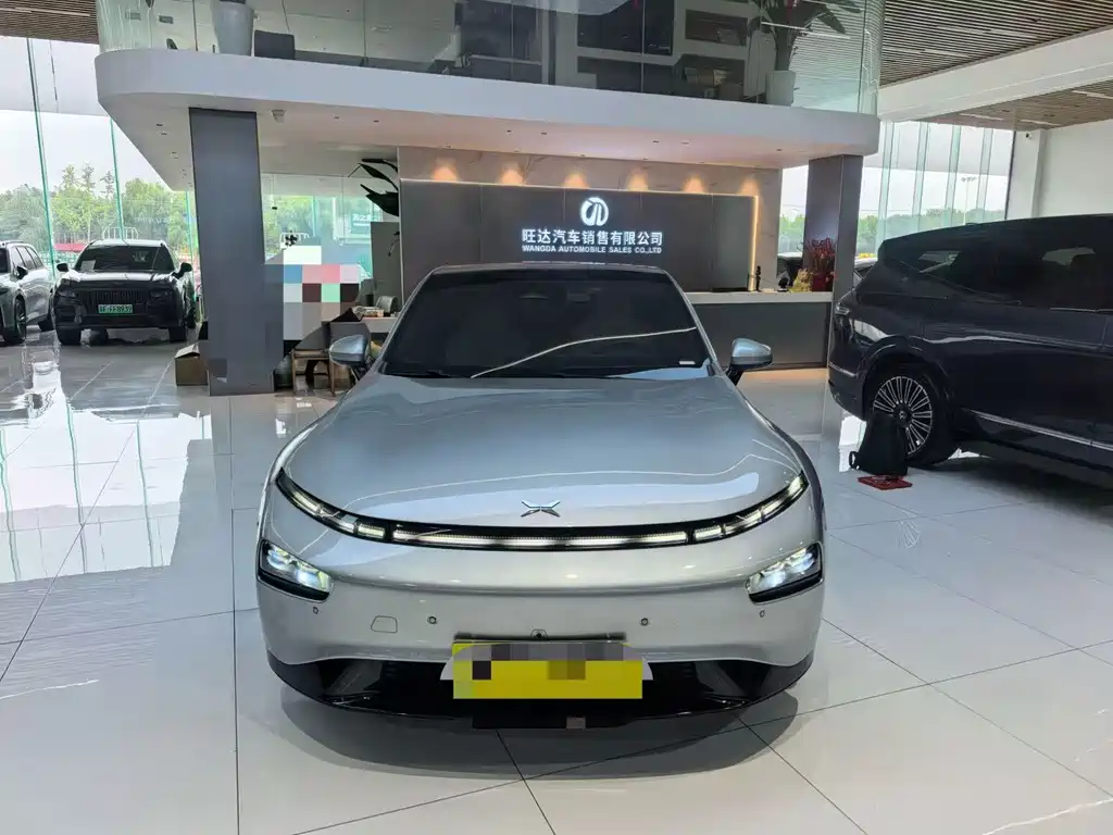 XPeng P7 — миниатюра 2