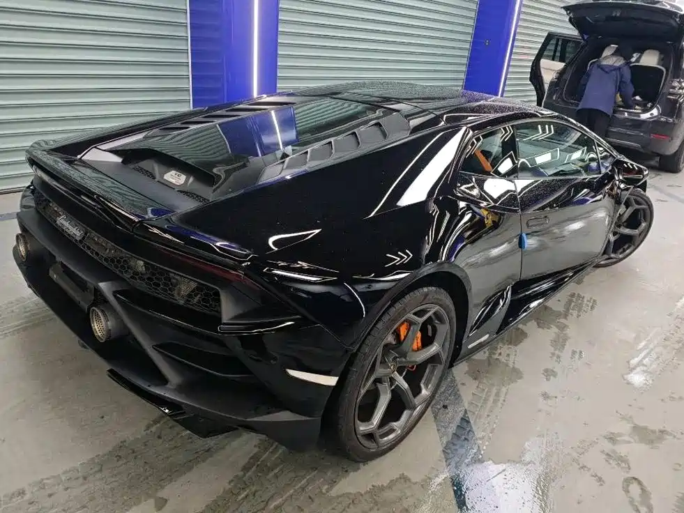 Lamborghini Huracán — миниатюра 2