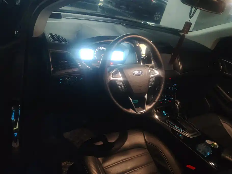Ford Edge — миниатюра 12