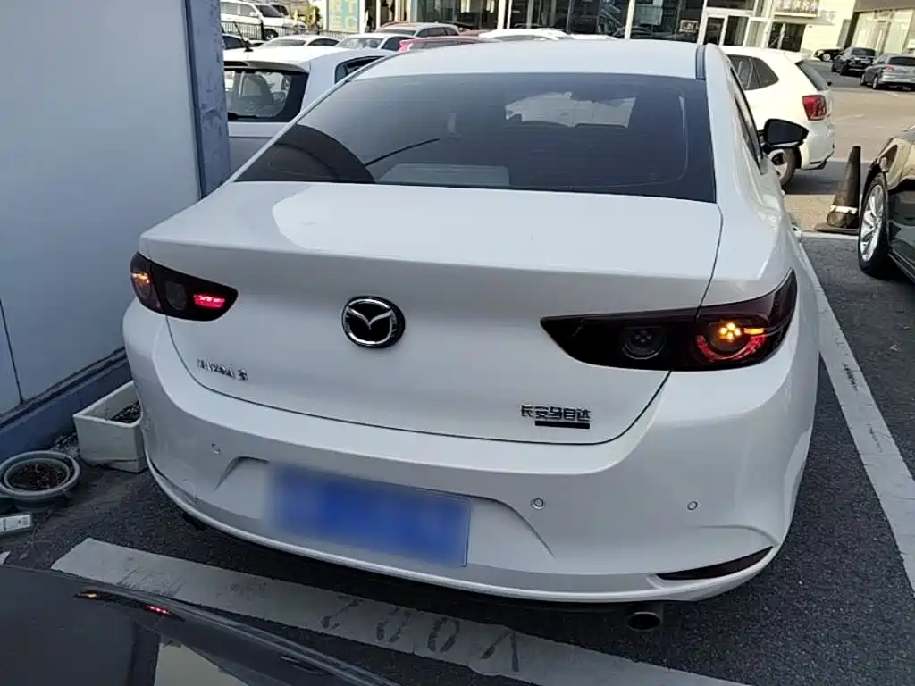 Mazda 3 Axela — миниатюра 6