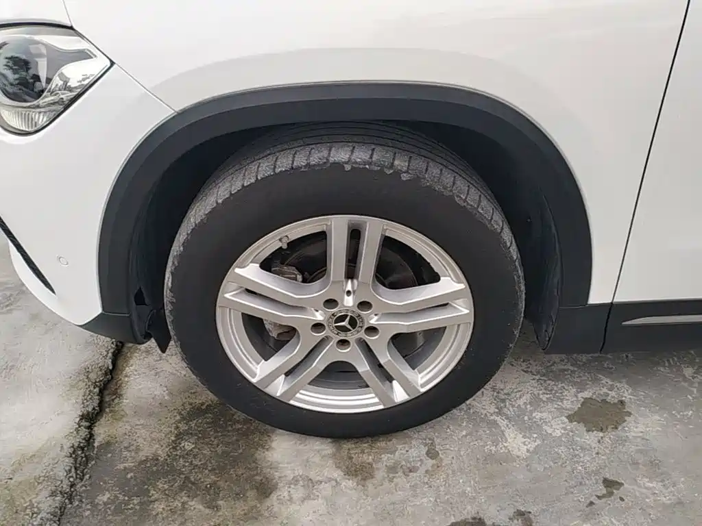 Mercedes-Benz GLA — миниатюра 23
