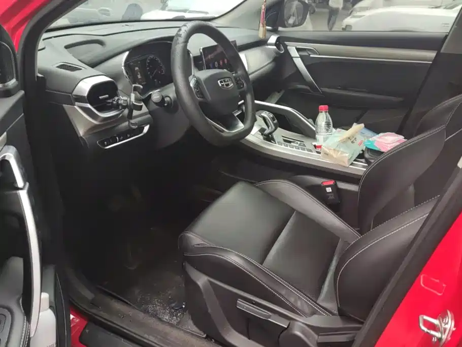 Geely Binyue — миниатюра 9