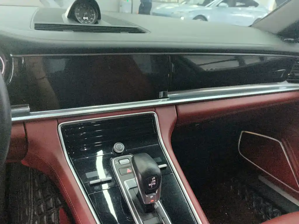 Porsche Panamera — миниатюра 10