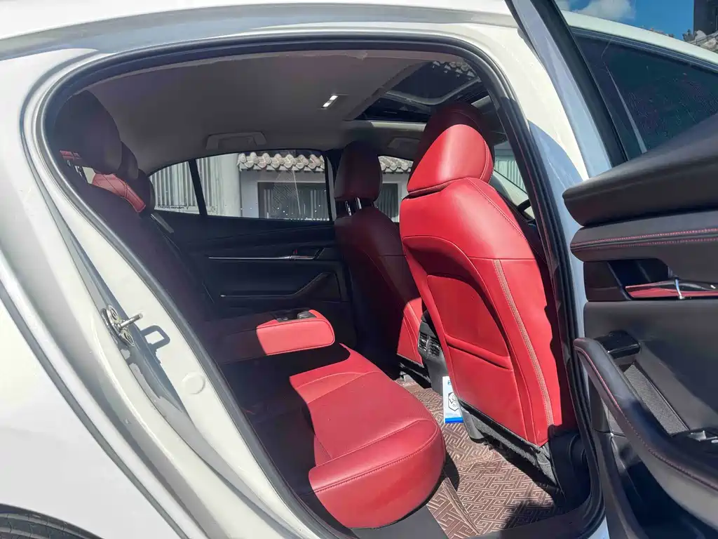 Mazda 3 Axela — миниатюра 9