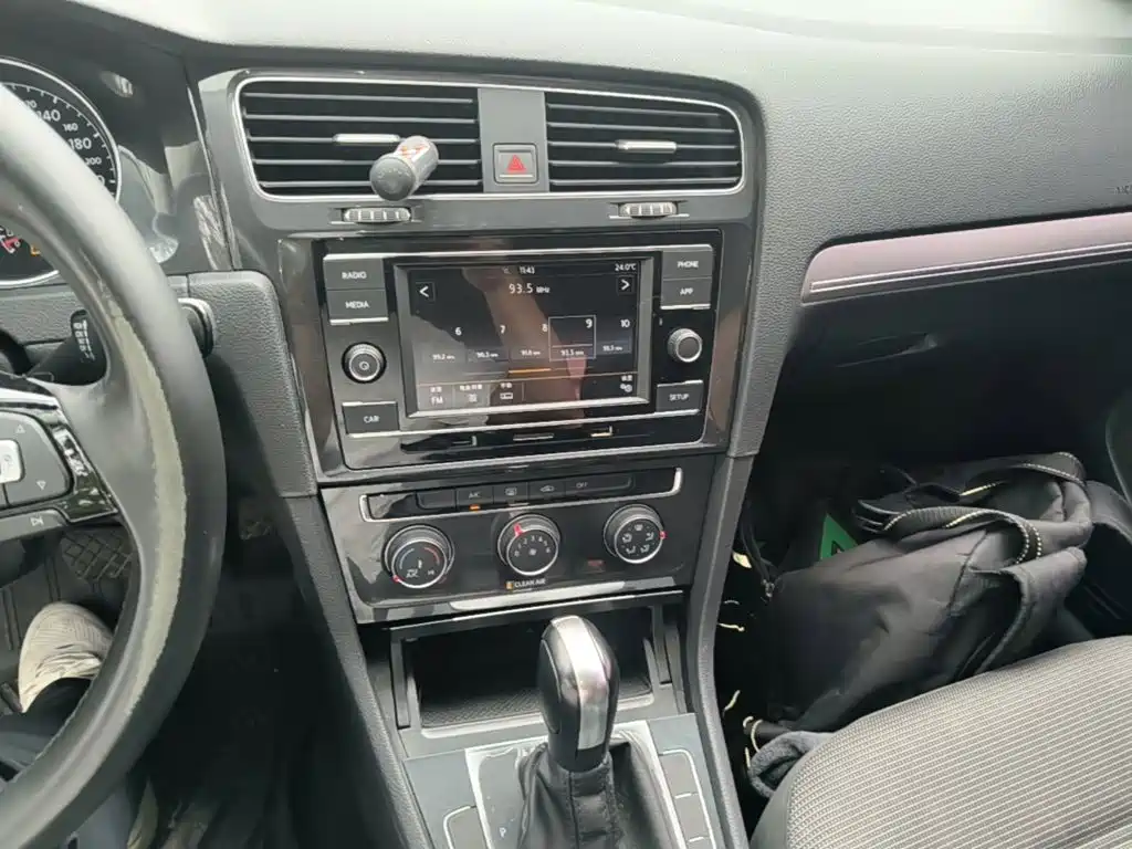 Volkswagen Golf — миниатюра 13