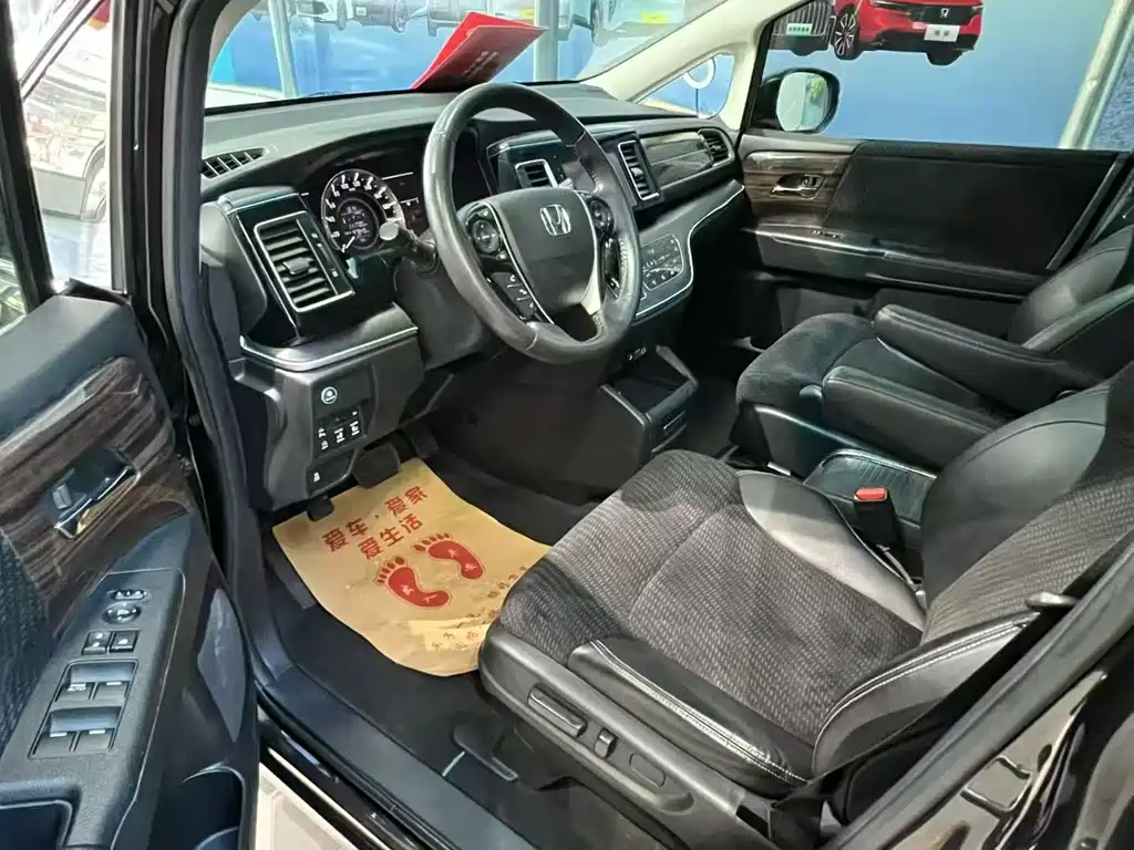 Honda Elysion — миниатюра 4
