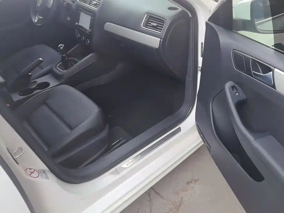 Volkswagen Sagitar — миниатюра 8