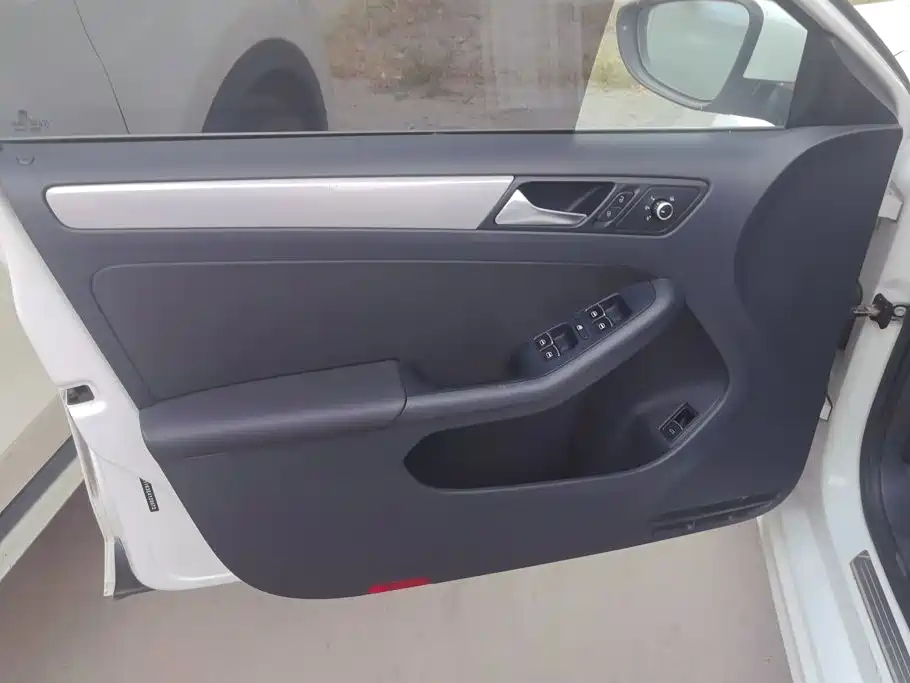 Volkswagen Sagitar — миниатюра 7