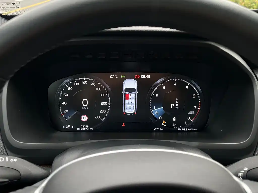 Volvo XC90 — миниатюра 10