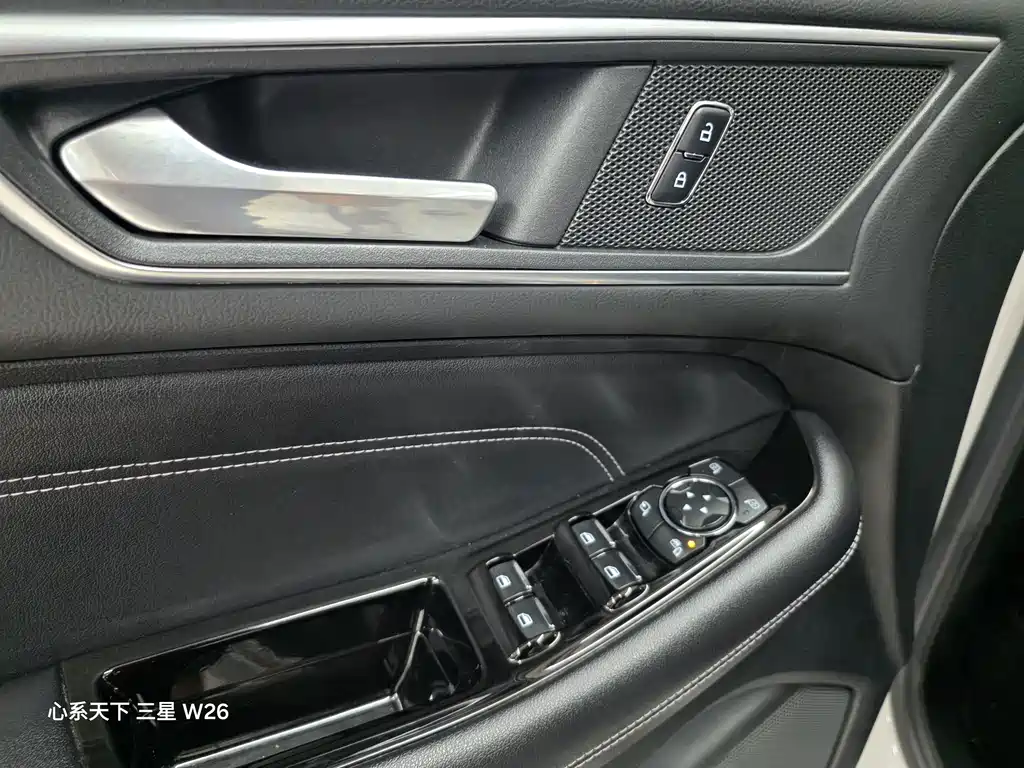 Ford Edge — миниатюра 5