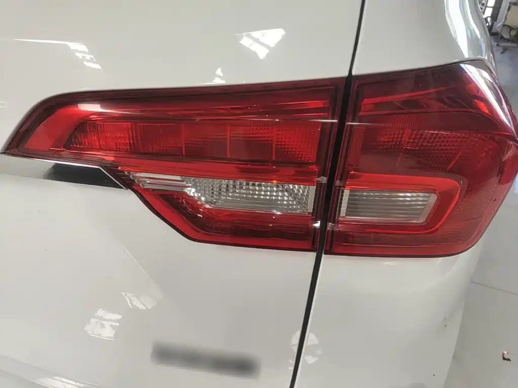 Haval M6 — миниатюра 8