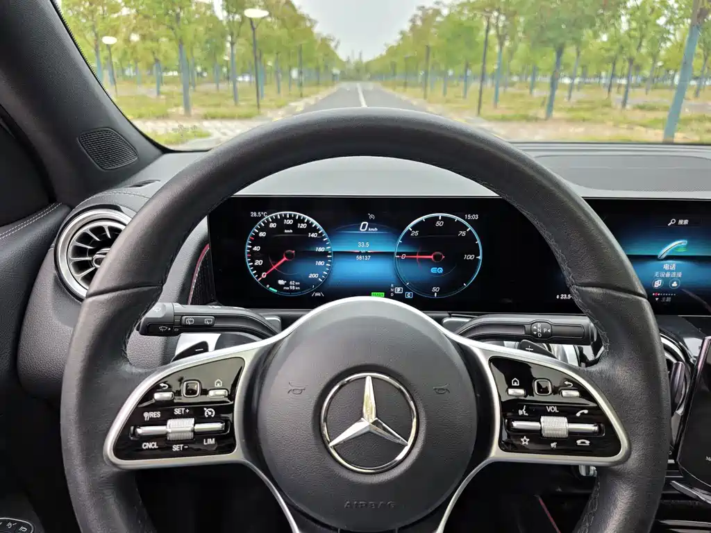Mercedes-Benz EQB — миниатюра 14