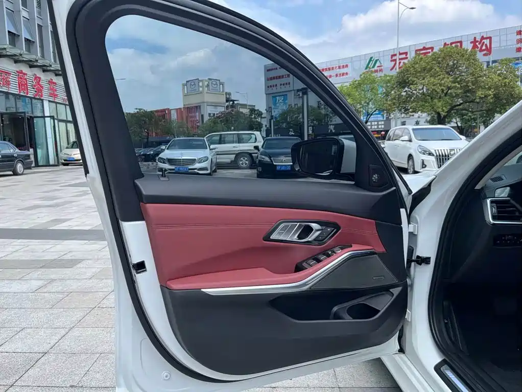 BMW 3 Series — миниатюра 25