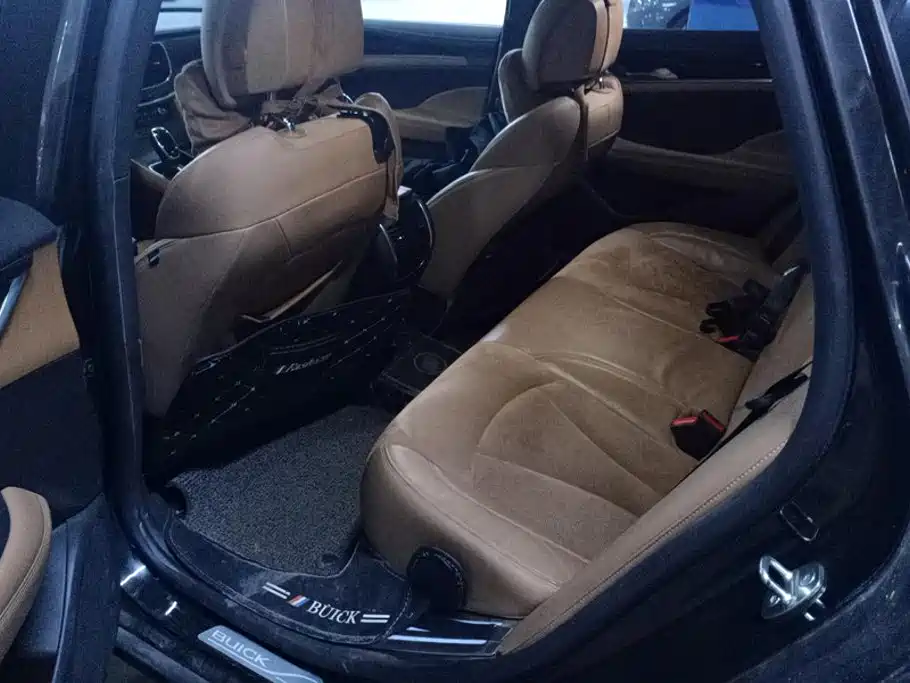 Buick LaCrosse — миниатюра 11