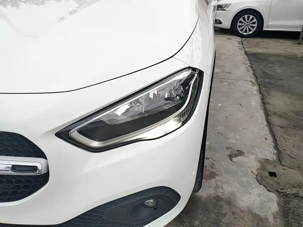 Mercedes-Benz GLA — миниатюра 24