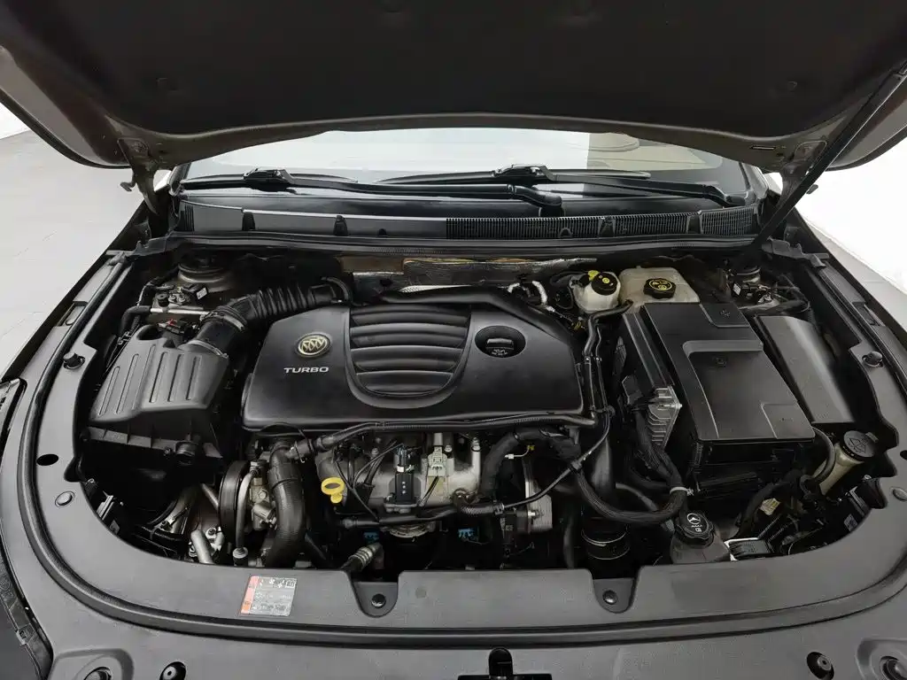 Buick LaCrosse — миниатюра 6