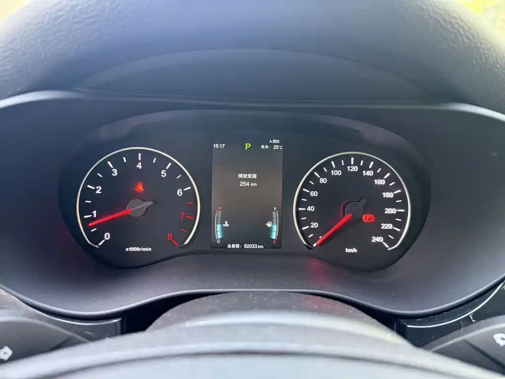 BYD MAX — миниатюра 7