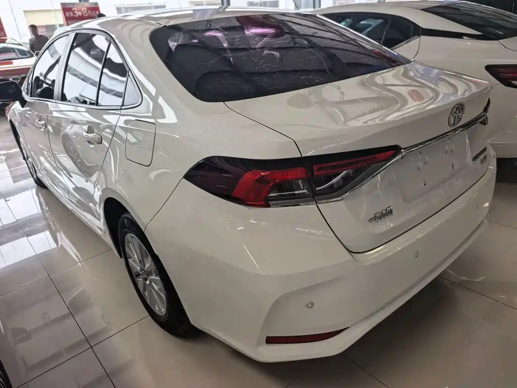Toyota Corolla — миниатюра 6