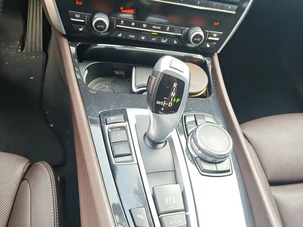 BMW 5 Series GT — миниатюра 7