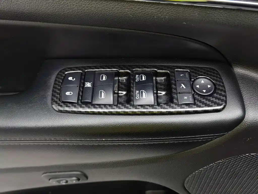 Jeep Grand Cherokee (Import) — миниатюра 9