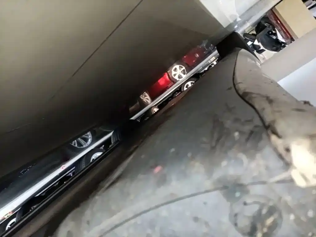 Tesla Model 3 — миниатюра 21