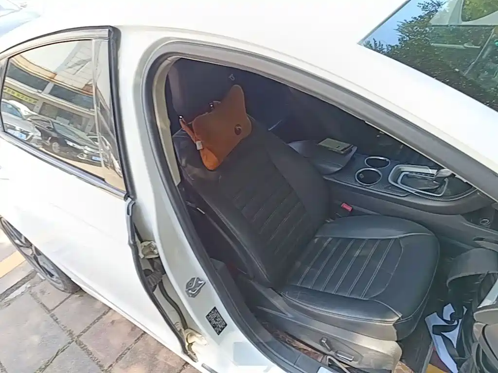 Ford Mondeo — миниатюра 25
