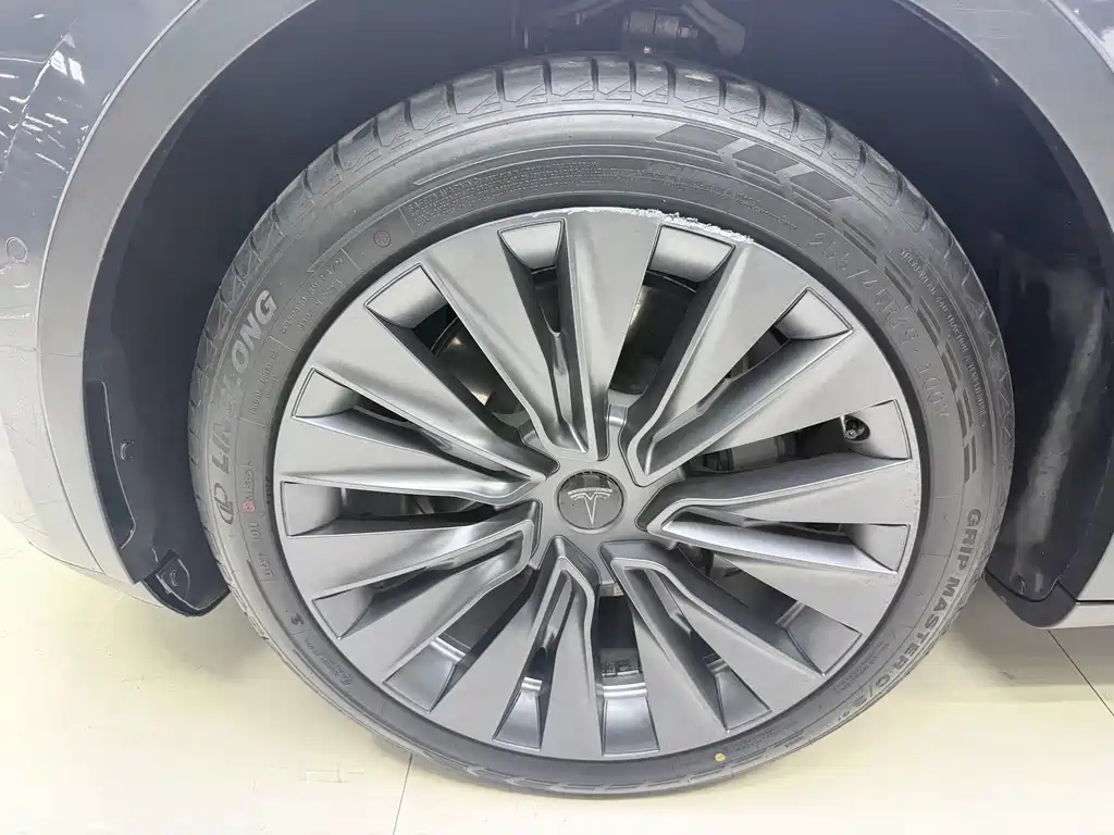 Tesla Model Y — фотографии объявления, Фото 17