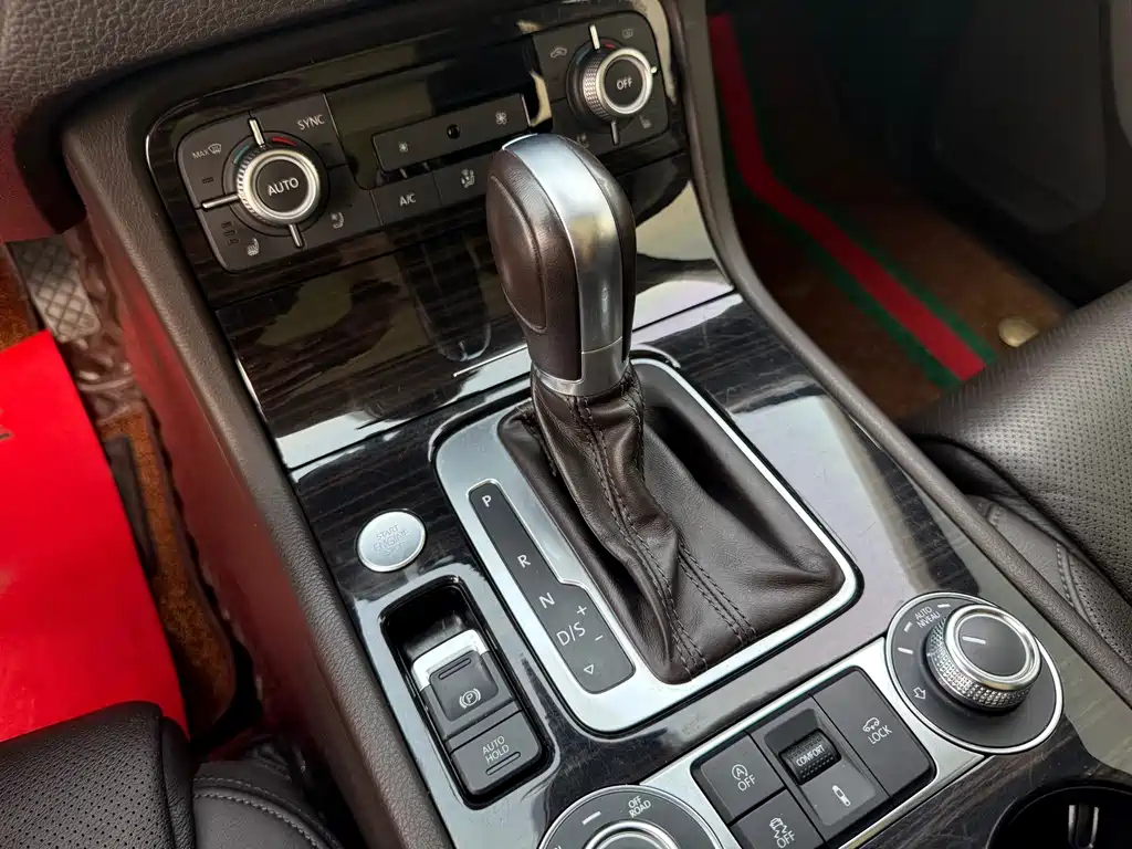 Volkswagen Touareg — миниатюра 19