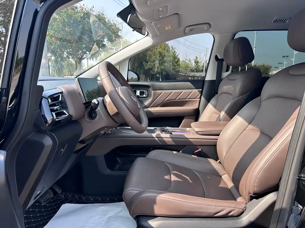 Wuling Xingguang 730 New Energy — миниатюра 5