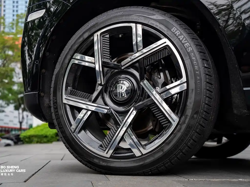 ROLLS-ROYCE CULLINAN