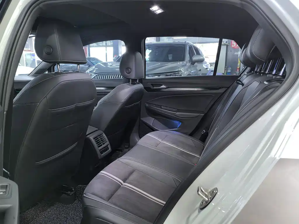 Volkswagen Golf — миниатюра 9