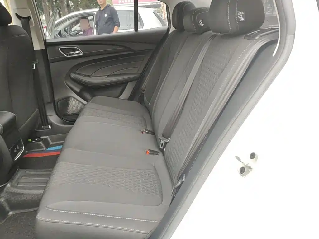 Roewe i5 — миниатюра 17
