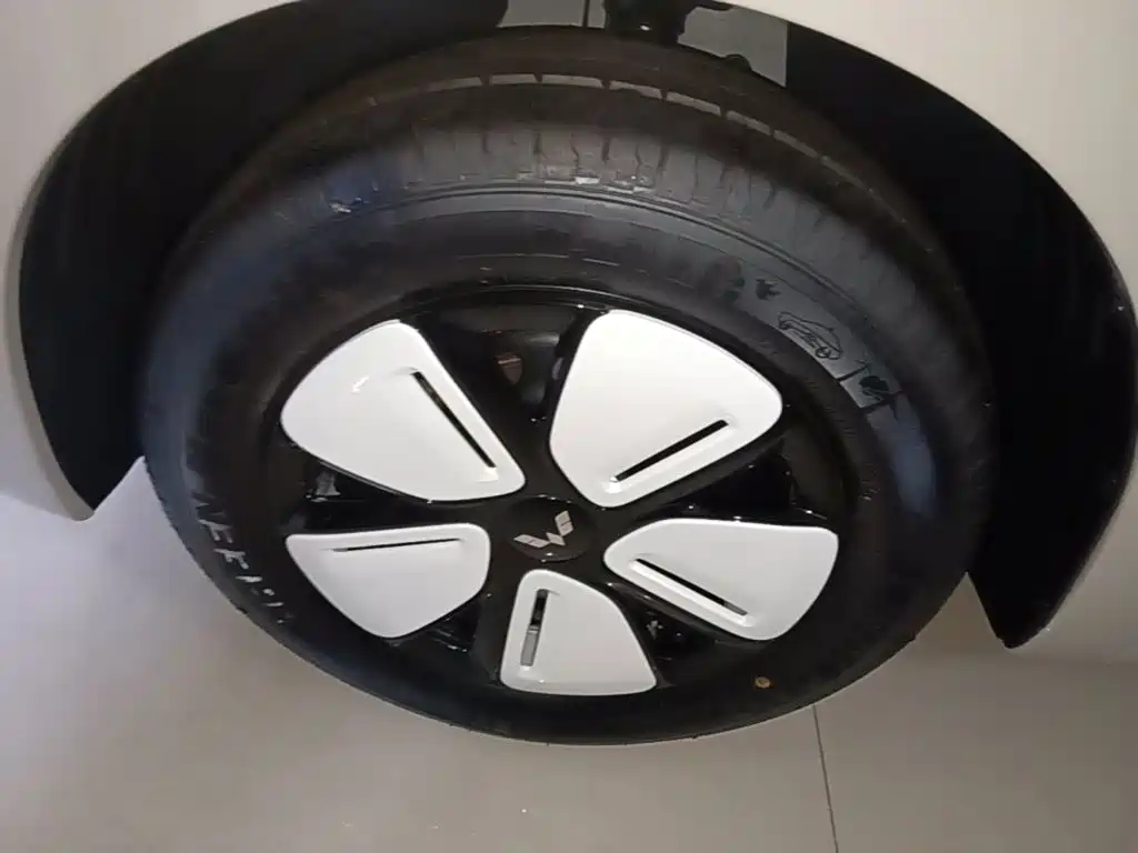 Wuling MINIEV — миниатюра 23