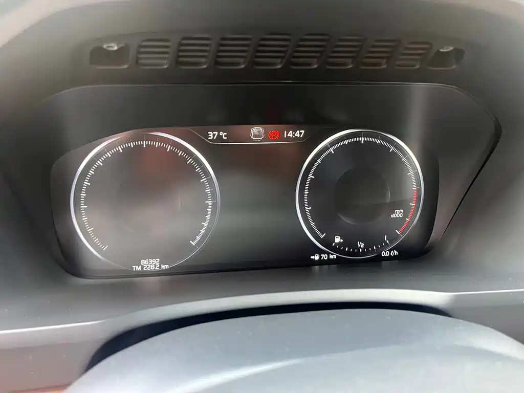 Volvo XC90 — миниатюра 5