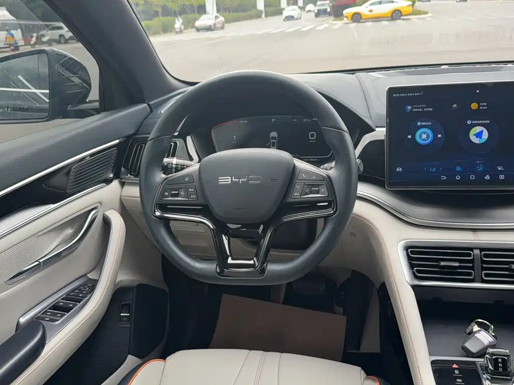 BYD PLUS New Energy — миниатюра 3