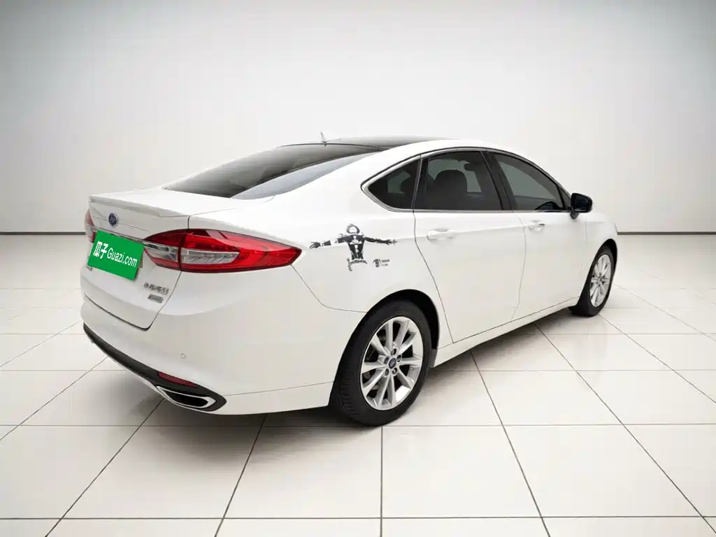 Ford Mondeo — миниатюра 6