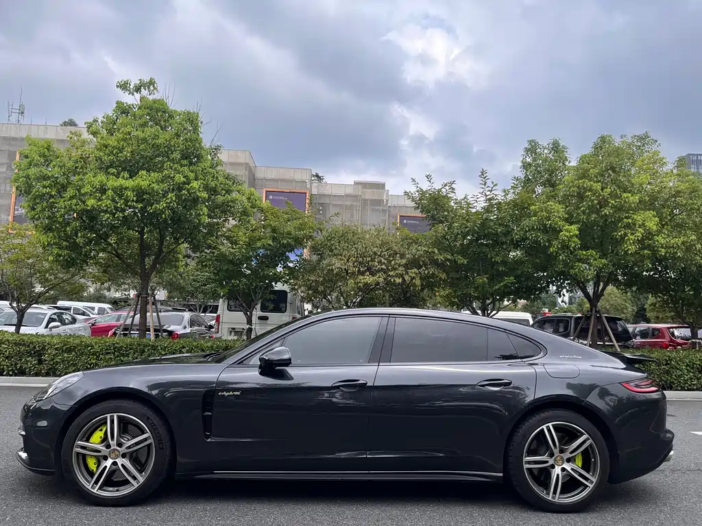 Porsche Panamera Hybrid — миниатюра 8