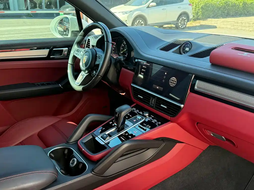 Porsche Cayenne Hybrid — миниатюра 24