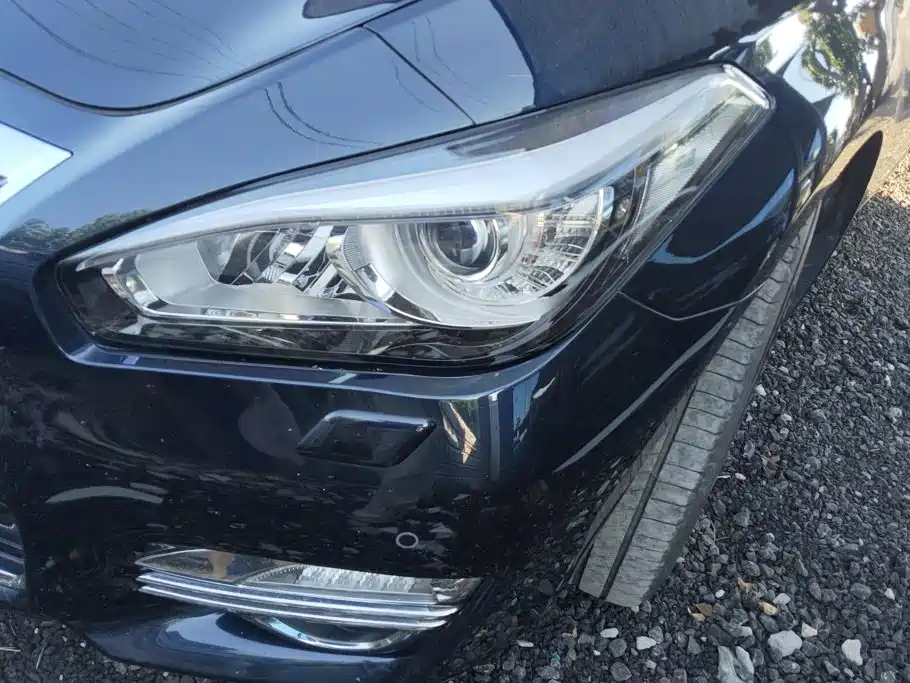 Infiniti Q70 — миниатюра 5