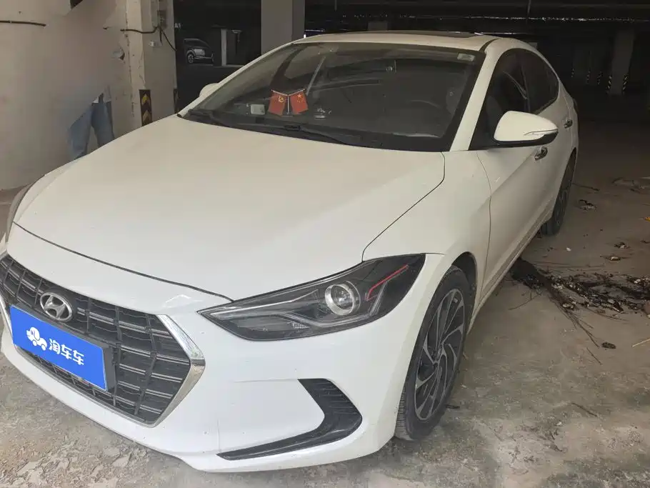 Hyundai Elantra