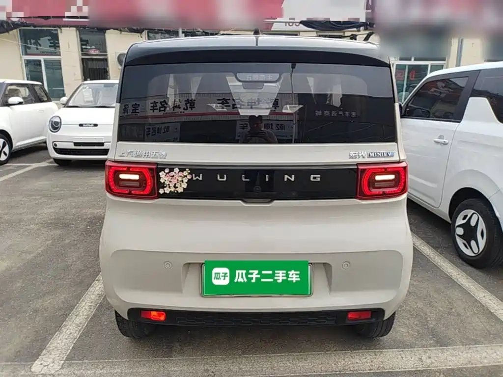 Wuling MINIEV — миниатюра 6