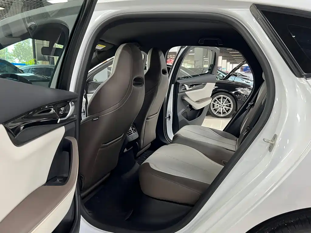 BYD Qin PLUS — миниатюра 9