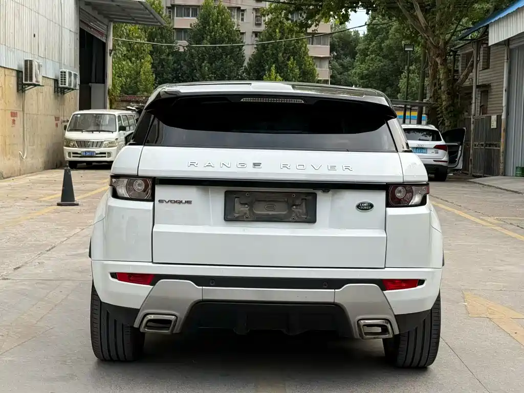 Land Rover Evoque (Import) — миниатюра 17