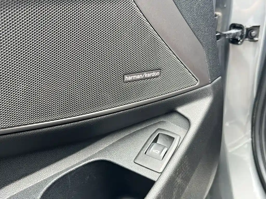 BMW 3 Series — миниатюра 15
