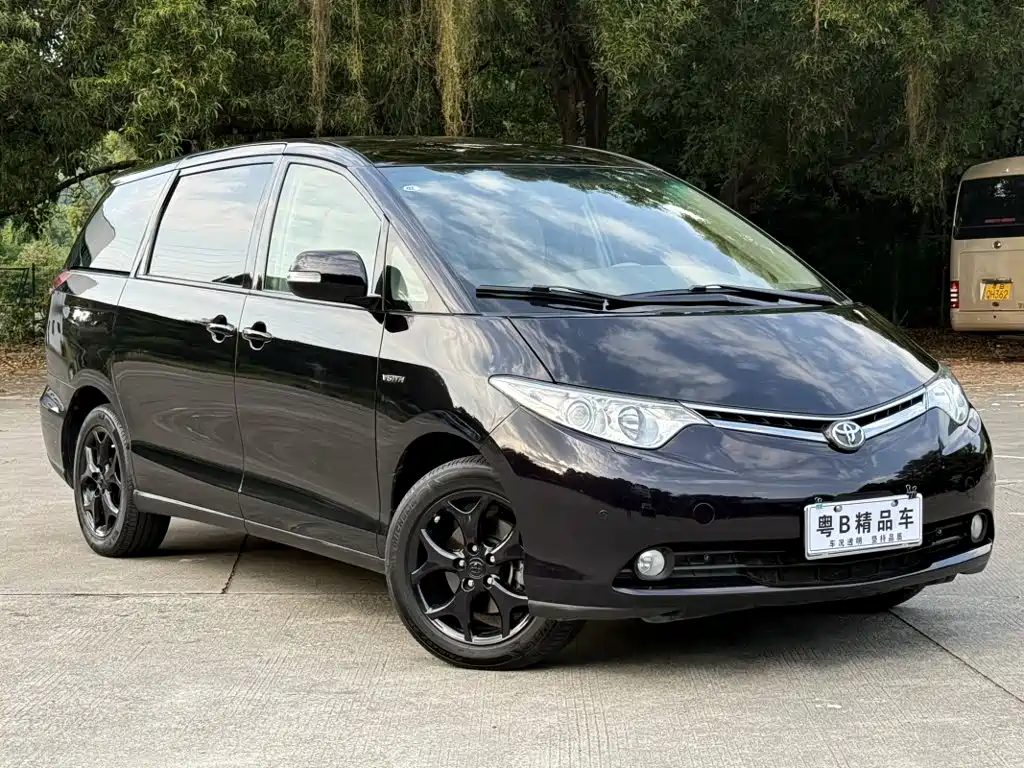 Toyota Previa — миниатюра 6