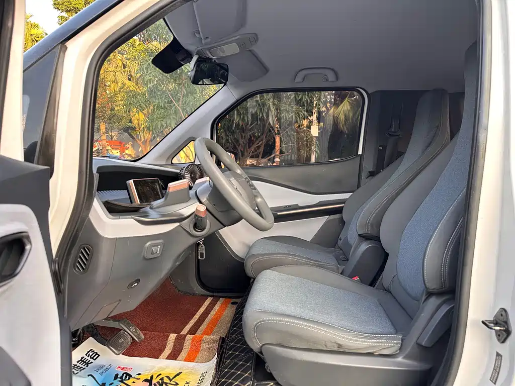 Baojun E200 — миниатюра 10
